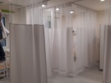 Московский стандарт в поликлинике, антистатические шторы-перегородки для больниц, клиник, центров ре 4